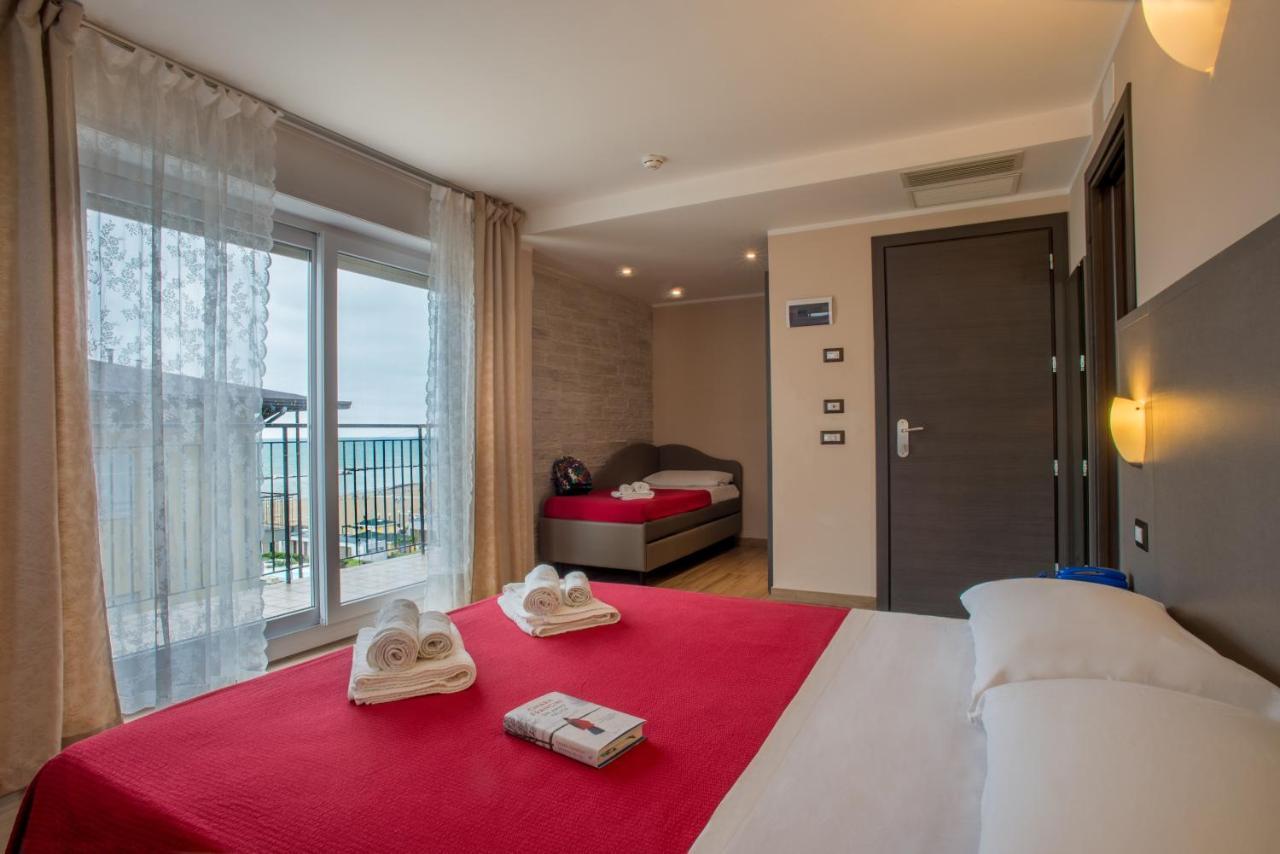 קאטוליקה Hotel London מראה חיצוני תמונה