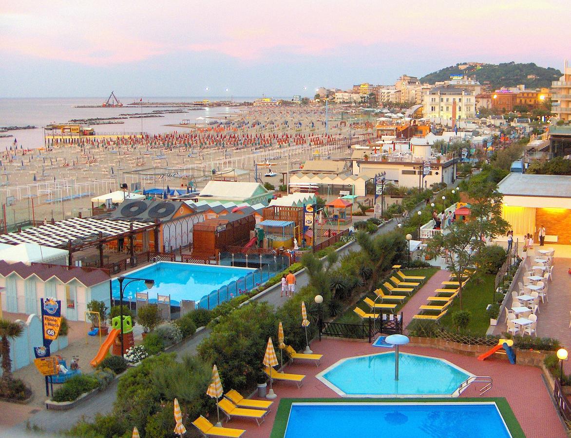 קאטוליקה Hotel London מראה חיצוני תמונה