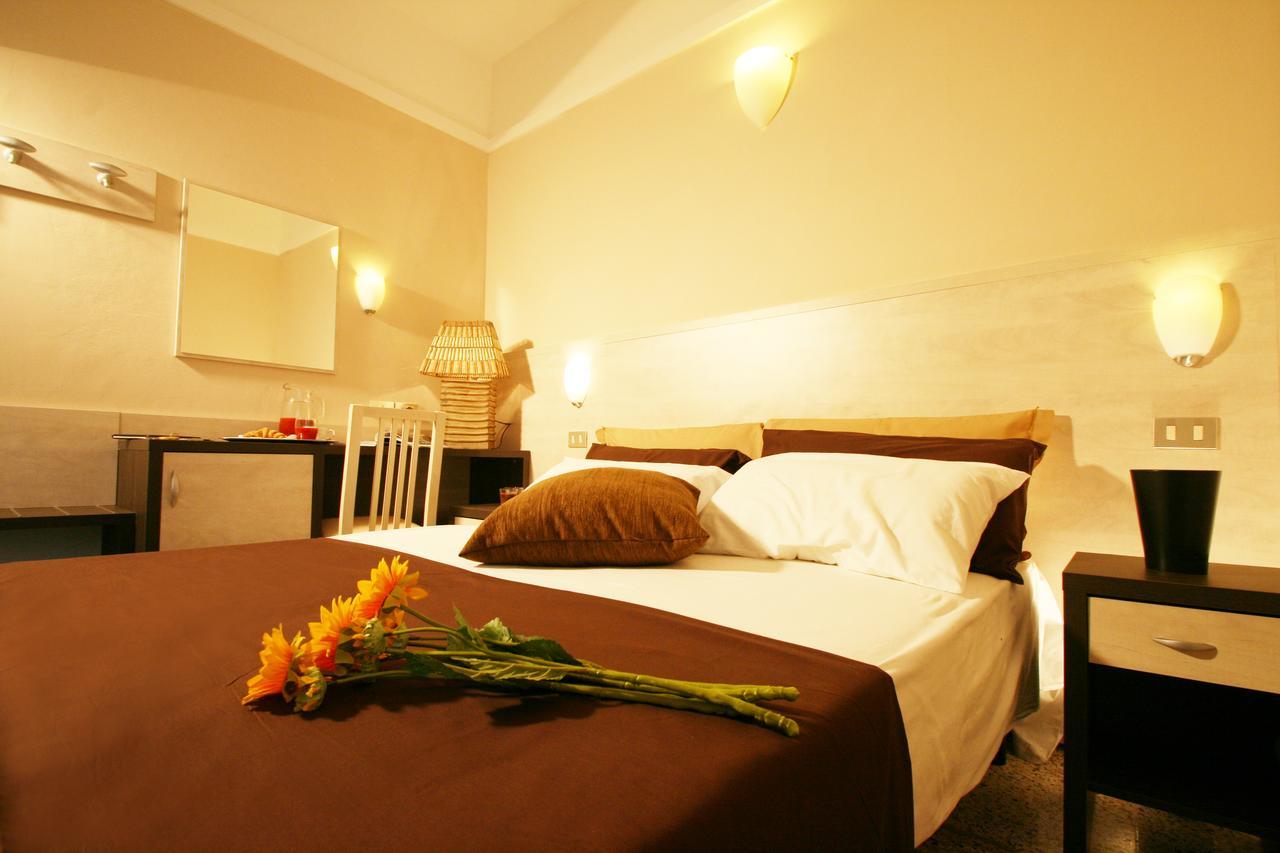 קאטוליקה Hotel London מראה חיצוני תמונה